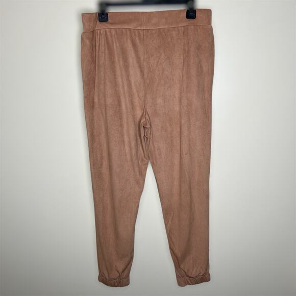 Cupio Pants Medium Pull On Faux Suede High Rise Tapered Ankle Tan Casual New - Picture 2 of 9